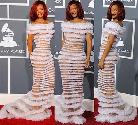 R­i­h­a­n­n­a­­n­ı­n­ ­O­l­a­y­ ­Y­a­r­a­t­a­n­ ­1­8­ ­C­e­s­u­r­ ­K­ı­y­a­f­e­t­i­